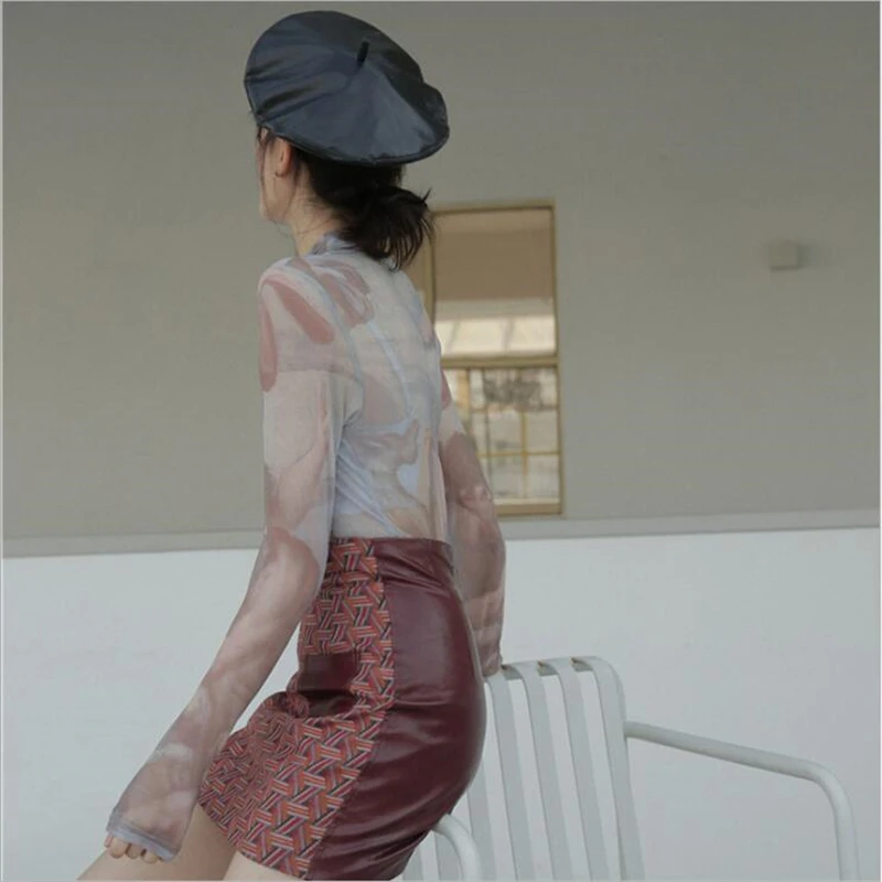 Новая картина маслом весной и летом 2020 года: с высоким воротником