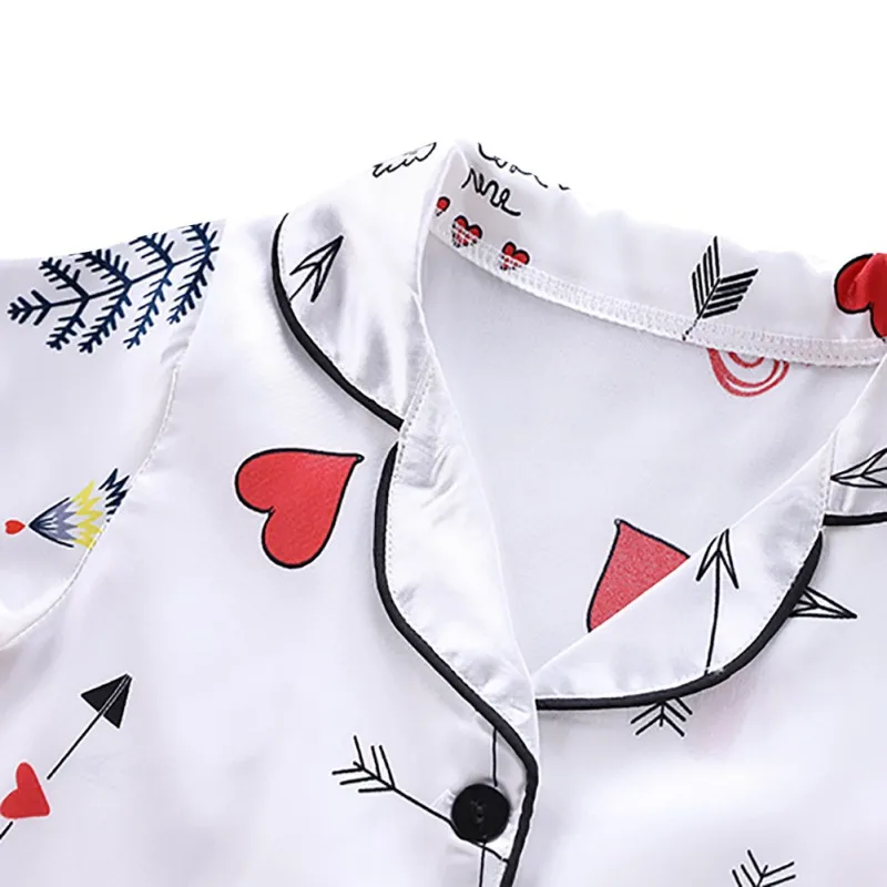 

Child Pajamas Short Sleeve Blouse Tops+Shorts SleepwearKids Clothes Baby Pajama Sets Boys Girls CartoonHeart Shape Print Outfit