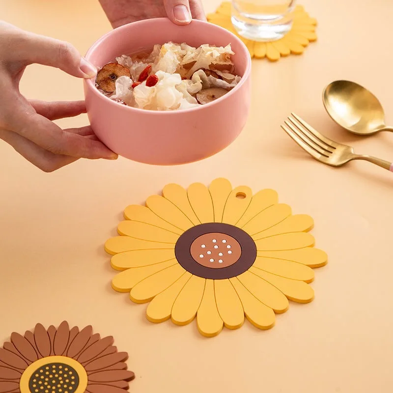 

Sunflowers Heat Resistant Non-slip Kitchen Placemat Insulation Coaster Bowl Dish Cup Pad Pot Holder Table Mat Round Sunflowe