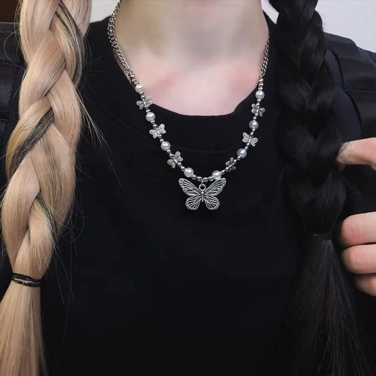 

Gothic Butterfly Pendant Women's Necklace Item Cute Aesthetic Chain Accessories Independent Collar Jewelry Friends Gift