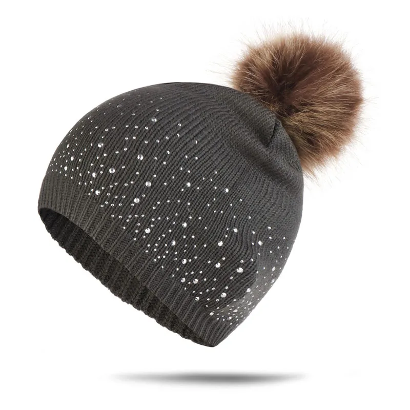 Knitted Bronzing Gold Silver Beanie Cap Pompom Winter Hats For Women Fur Pom Pom Ball Hat Ladies Girls Warm Skullies Beanies - Цвет: Rhinestone gray