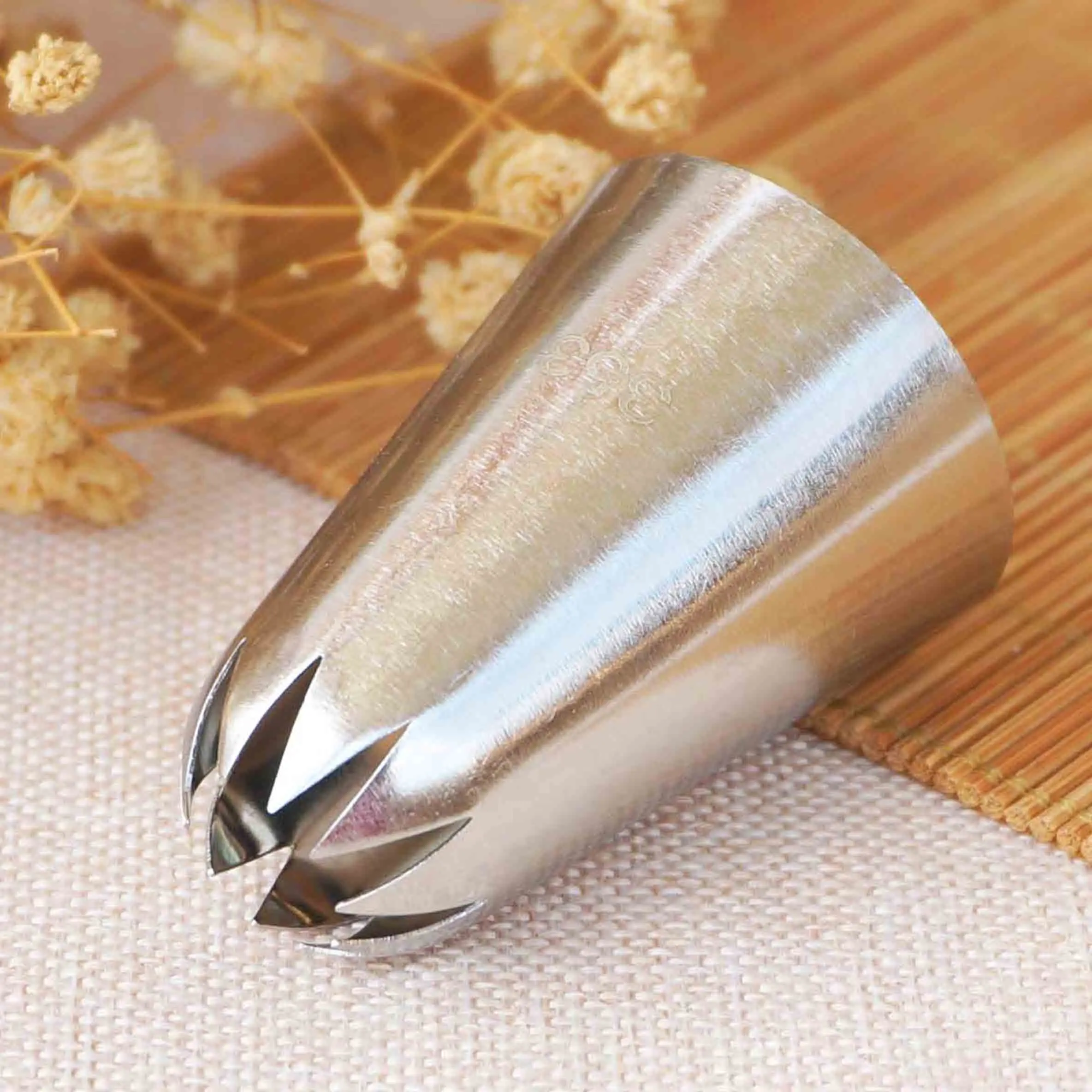 Кондитерская насадка #353 большого размера с закрытым звездами украшение торта