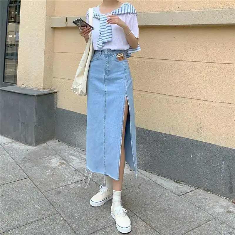 

Hip-hip hip skirt fashionable woman, sexy wide lateral slit, legs, moustache, denim-skirt line.