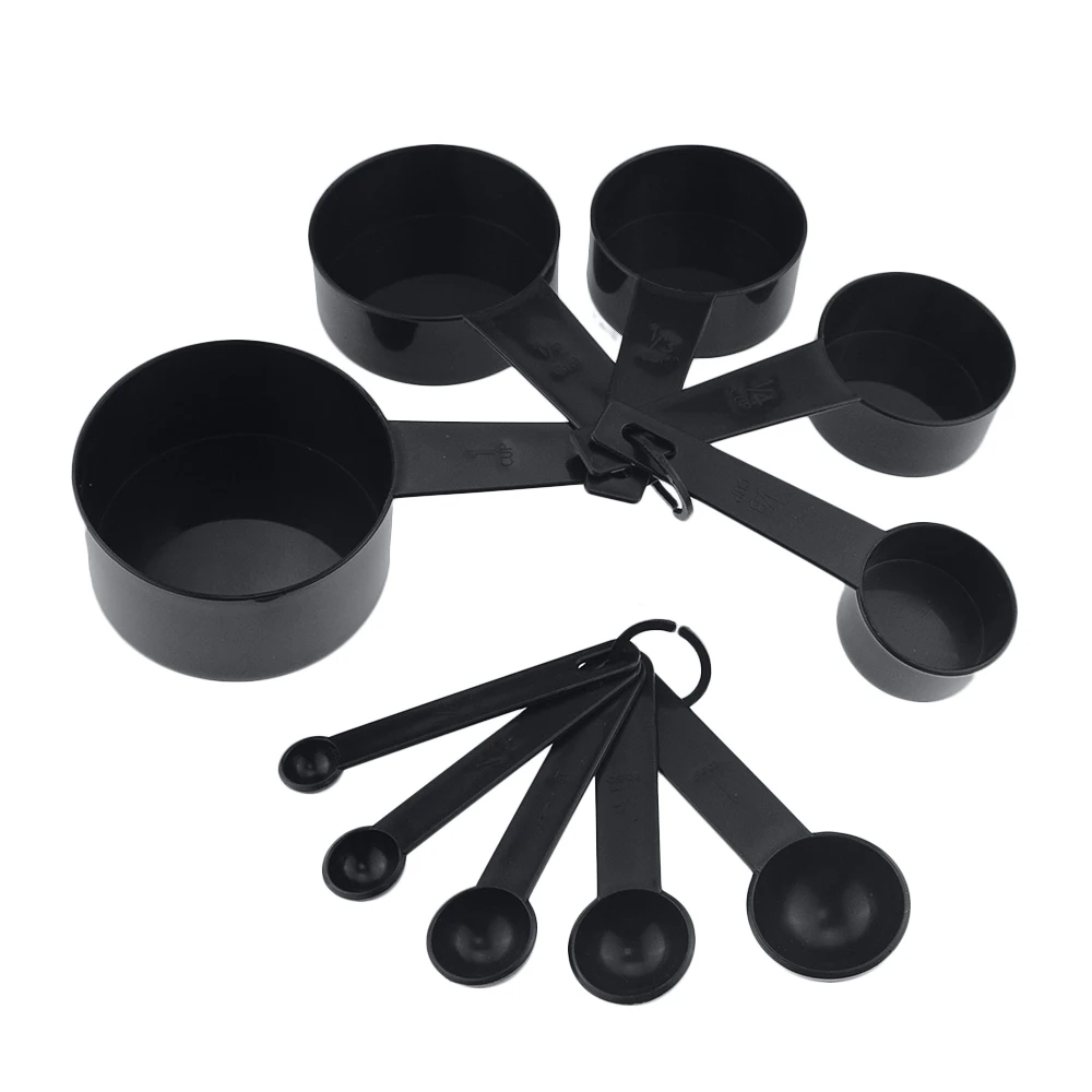 Мерные чашки и мерная ложка черного цвета с силиконовой ручкой кухонный