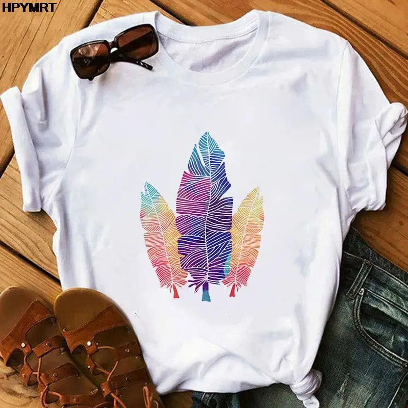 

Women Graphic Feather Printing Fashion 90s Cute Watercolor Short Sleeve Lady Clothes Tops Tees Printing Female Tshirt T-Shirt