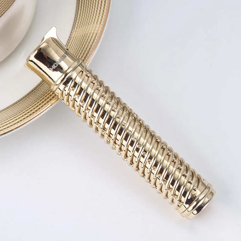 

Luxury Flower Carving Cigarette Butane Torch Lighter Mini Women inflatable Stainless Steel Lighter Windproof Gas Cigar Lighter