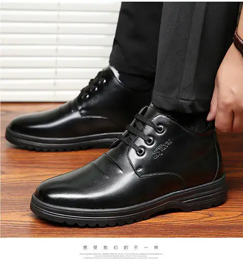 

Winter Fleece Men's Brogue Boots Cow Leather Men Shoes Fashion Motorcycle Boots Man Comfortable Ankle Boots Casual Shoes