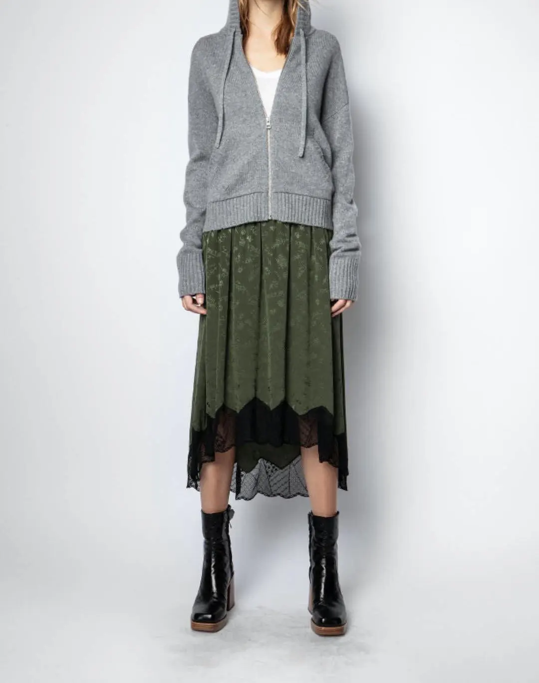 

Autumn Women Sweater and Winter New Camouflage Skull High-temperature Bead Design Hooded Cashmere Knitted Cardigan Jacket