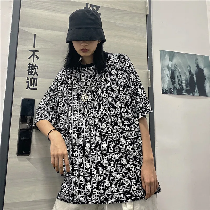 

Harajuku Graffiti T-shirt Female Loose Round Neck Short Sleeve Tops Summer Tees Women Cartoon Print T-shirt Large Size T-shirt