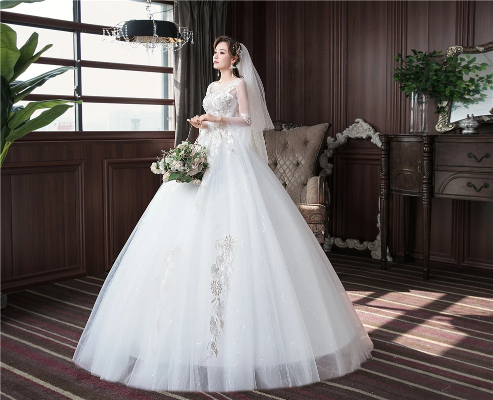 Свадебное платье с рукавом три четверти и О-образным вырезом элегантное