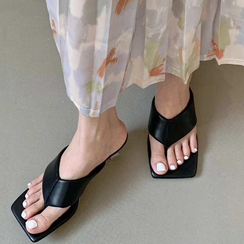 

2021 Summer Woman Slippers Fashion Flip Flops Shoes Ladies Slides Female Square heel Outdoor Leisure Slippers Woman Pumps Shoes