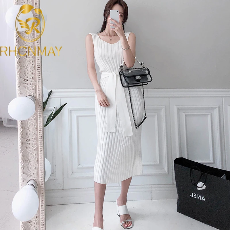 

Женское трикотажное платье без рукавов, элегантное облегающее белое платье-свитер с V-образным вырезом и поясом, лето 2022