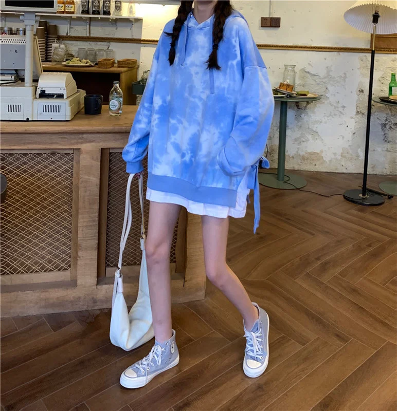 

Выгодная цена, имитация двух частей с капюшоном cмаз, толстовка с галстуком, окрашенная осенью