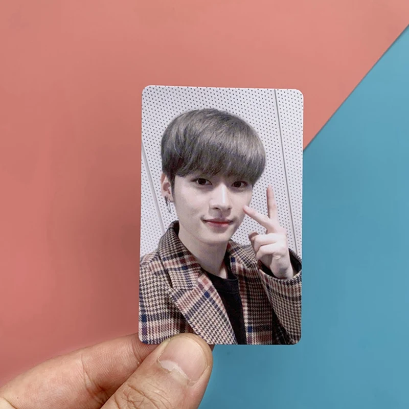 

9pcs/set Kpop Stray Kids New Album Go Sheng Jisung Huyunjin Jeongin Chan Surrounding Photo Card