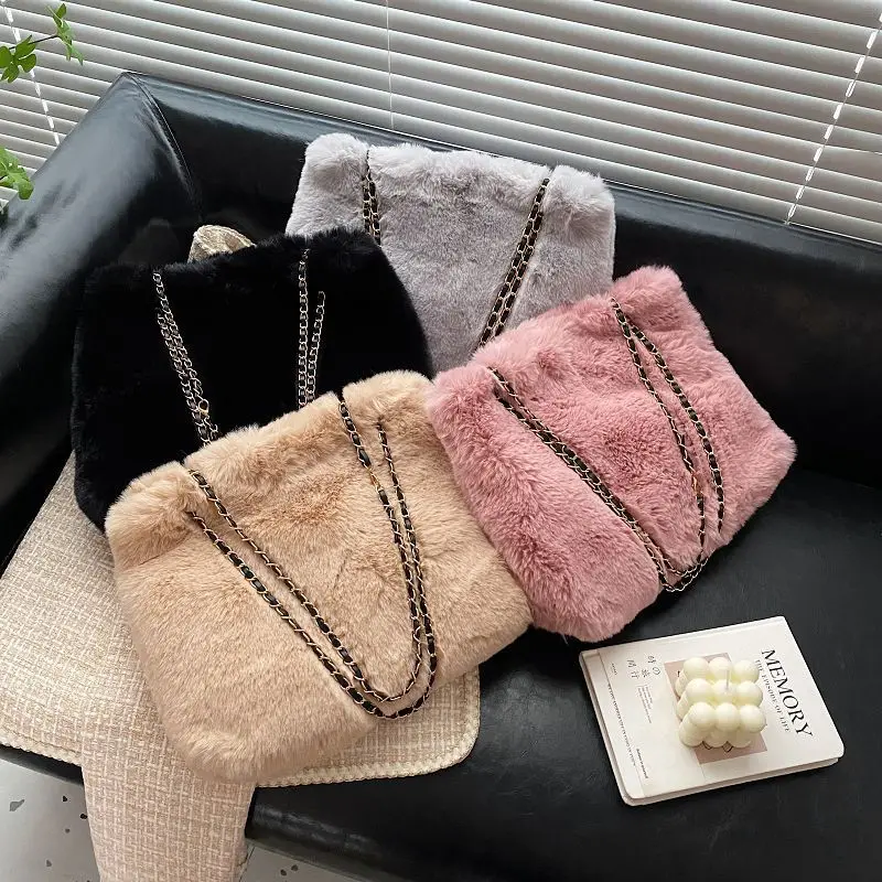 Furry Handbags 2021 Autumn and Winter New Simple Plush Messenger Bag Girl Messenger Large Capacity Handbag Chain Bag Bolso Mujer