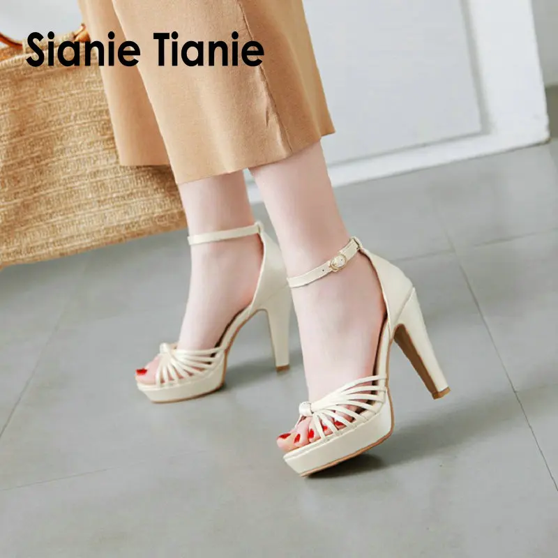 

Sianie Tianie/2020 г.; летние сандалии-гладиаторы на платформе с открытым носком; женская обувь с пряжкой; цвет розовый, бежевый; босоножки на высоком...