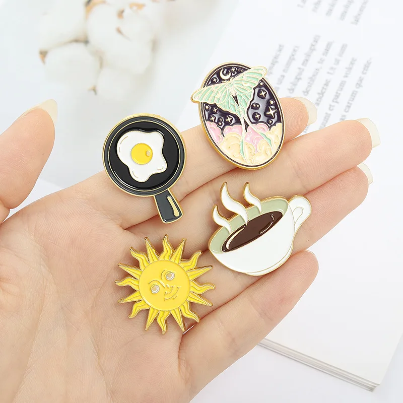 

Creative Fried Egg Brooch Cafe Cute Animal Brooch Dinosaur Style Brooch Coffee Sun Dinosaur Jewelry Gift 2021 Wholesale