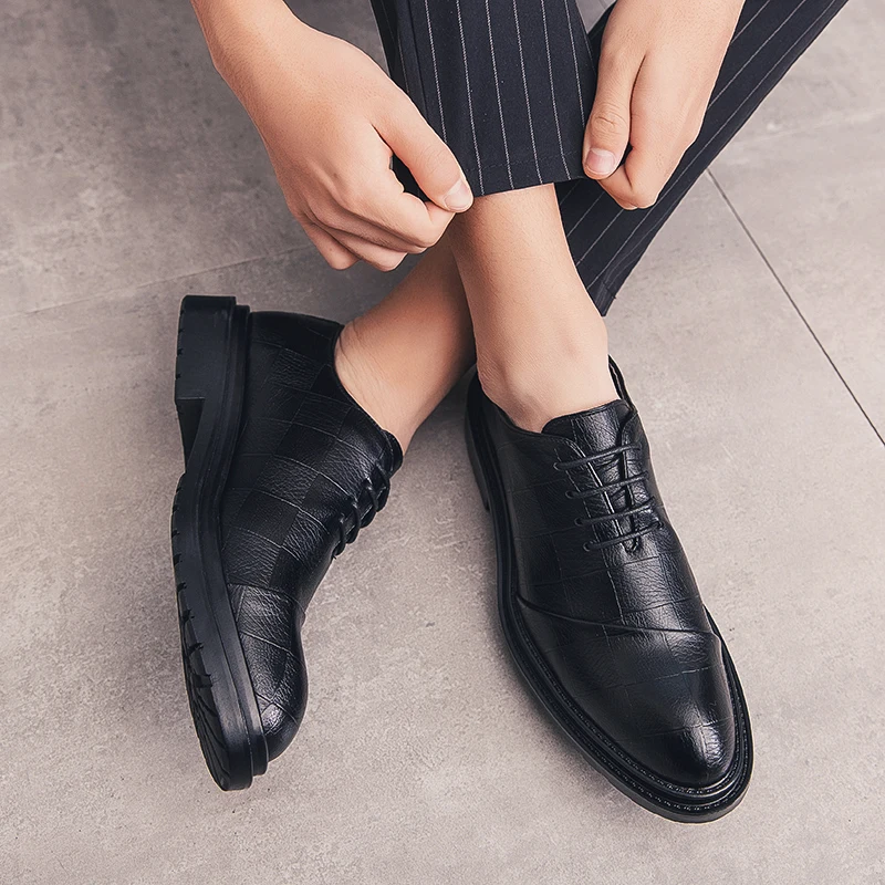 

fahison Classic Men Oxfords Leather Shoes lace up Breathable Suit Formal Shoes Italian Man Dress business Shoes Male Vintage