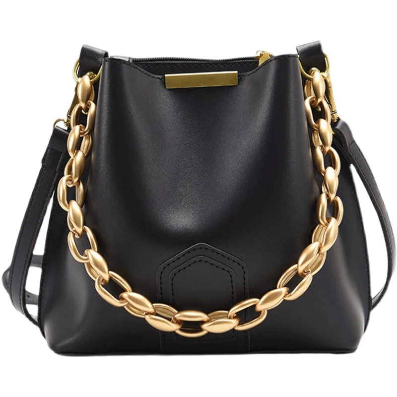 

Niche Design 2021 New Fashion Joker Messenger Bag Portable Bucket Bag Bucket Bag Chain Handbag Dual-use Bag Width: 22cm