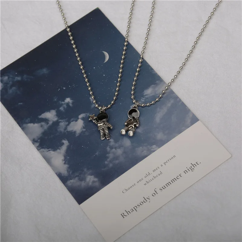 

украшения бижутерияCouple necklace Men's Jewelry 2021 New Hip Hop Trend Astronaut Pendant Necklace Christmas decoration ожерель