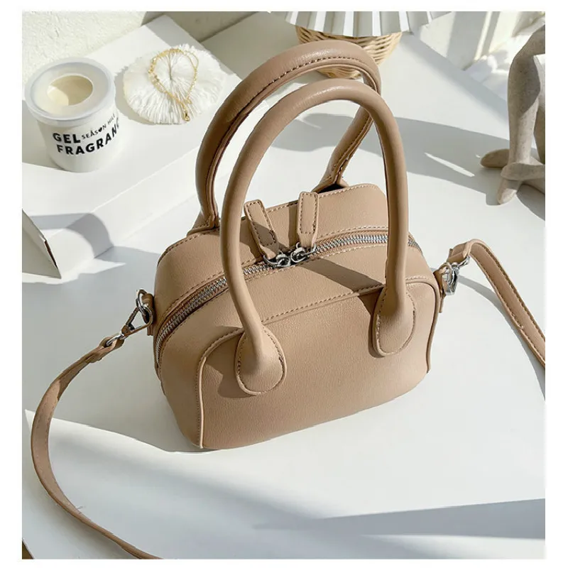 

Korean version 2021 spring new fashion tote single tide flow slant span bag handbags