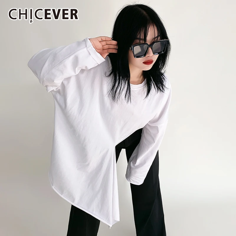 

CHICEVER Casual Plain T Shirt For Women Round Neck Loose Long Sleeve Asymmetrical Hem Pullovers Female 2021 Autumn Clothing New