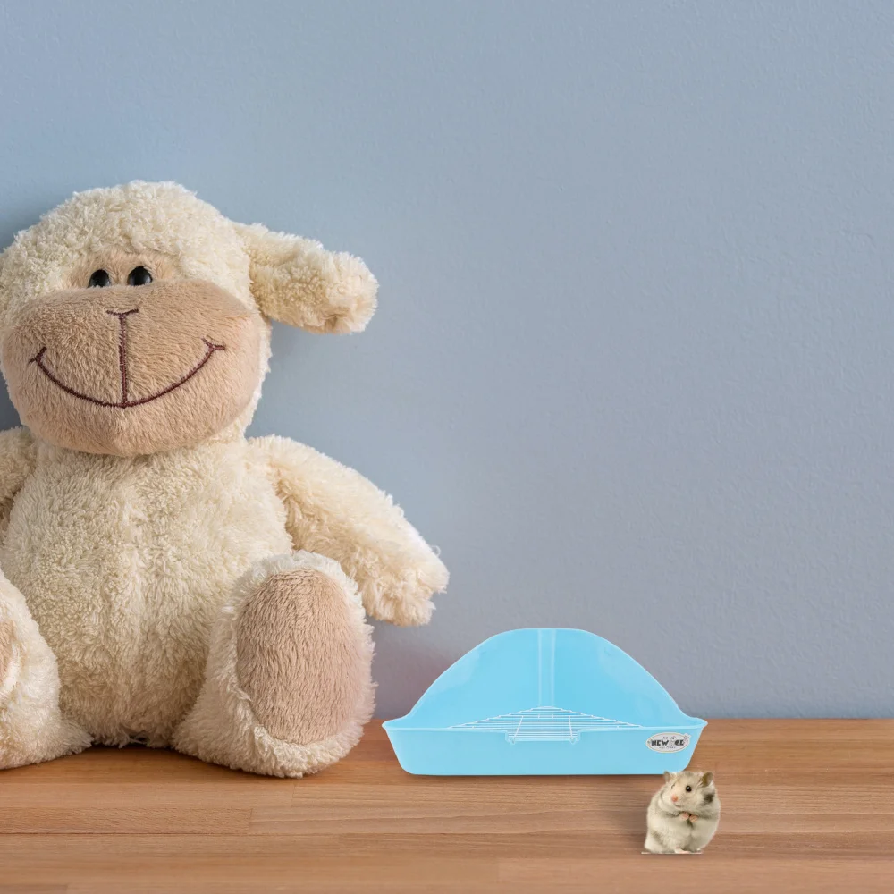 

1Pc Pet Triangle Bedpan Household Rabbit Bedpan Pet Toilet Rabbit Supply