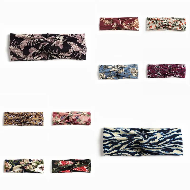 Женская крученая повязка на голову летняя богемная широкая эластичная для волос