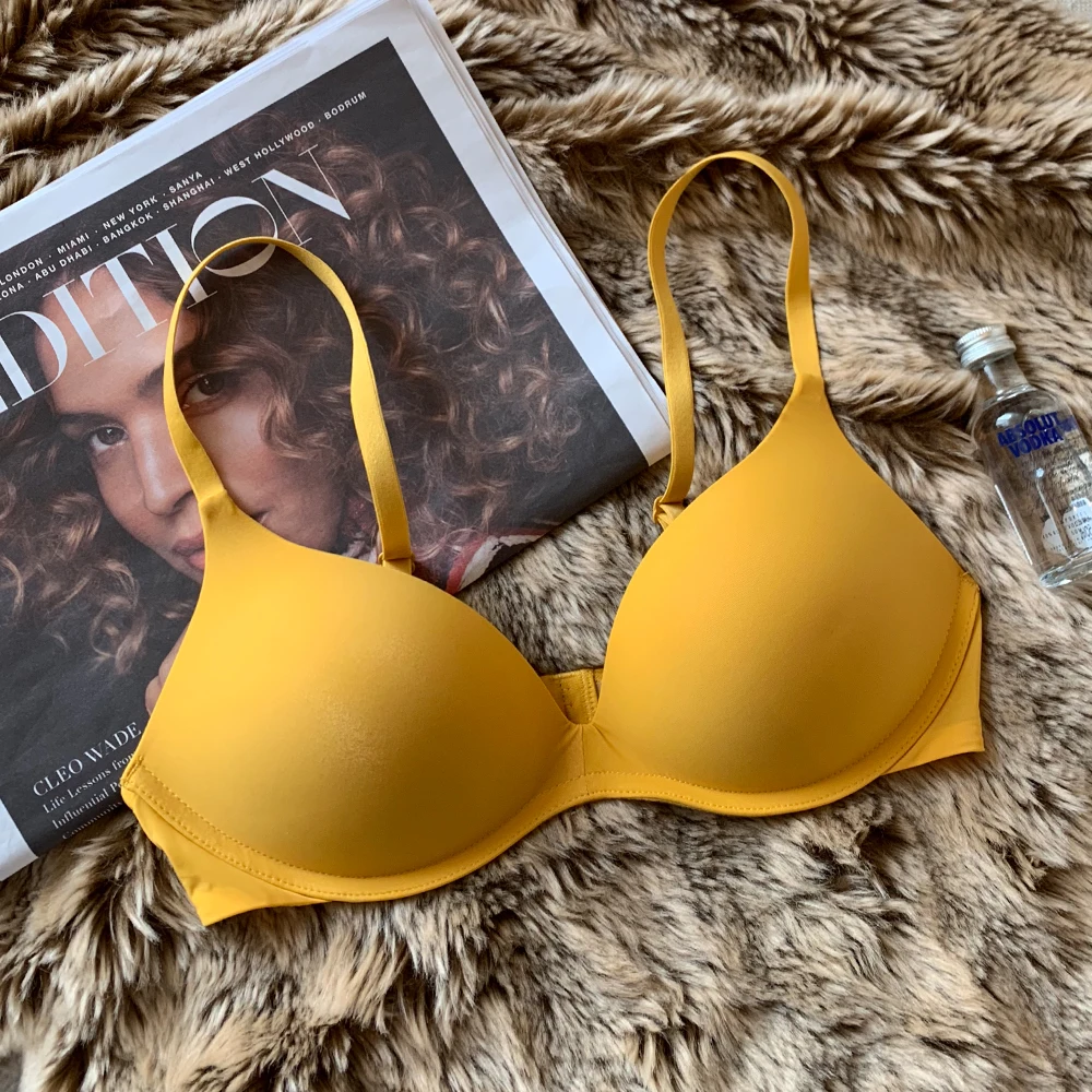 

bra a piece of smooth surface light air-penetrating small bra commuting comfortable non-steel ring underwear female