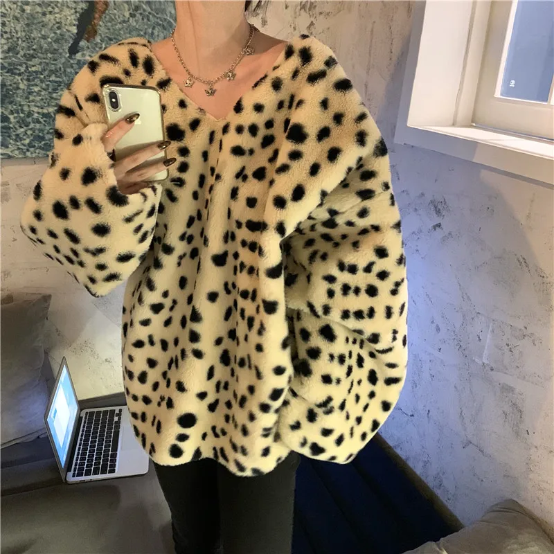 

2021 Korean Version Of The Autumn Winter New Leopard Sweater Retro Harajuku V Leader Thickened Warm Pullover All-Match Sweater