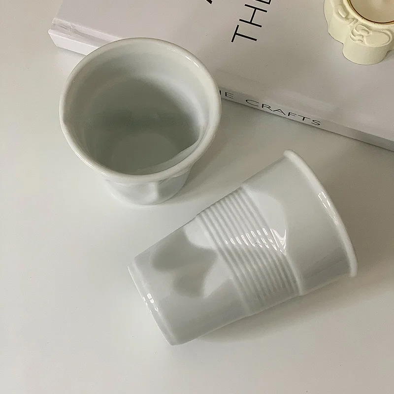 LadyCC French Irregular Creative Hand Holding White Ceramic Coffee Cup Minority Personality Mug | Дом и сад