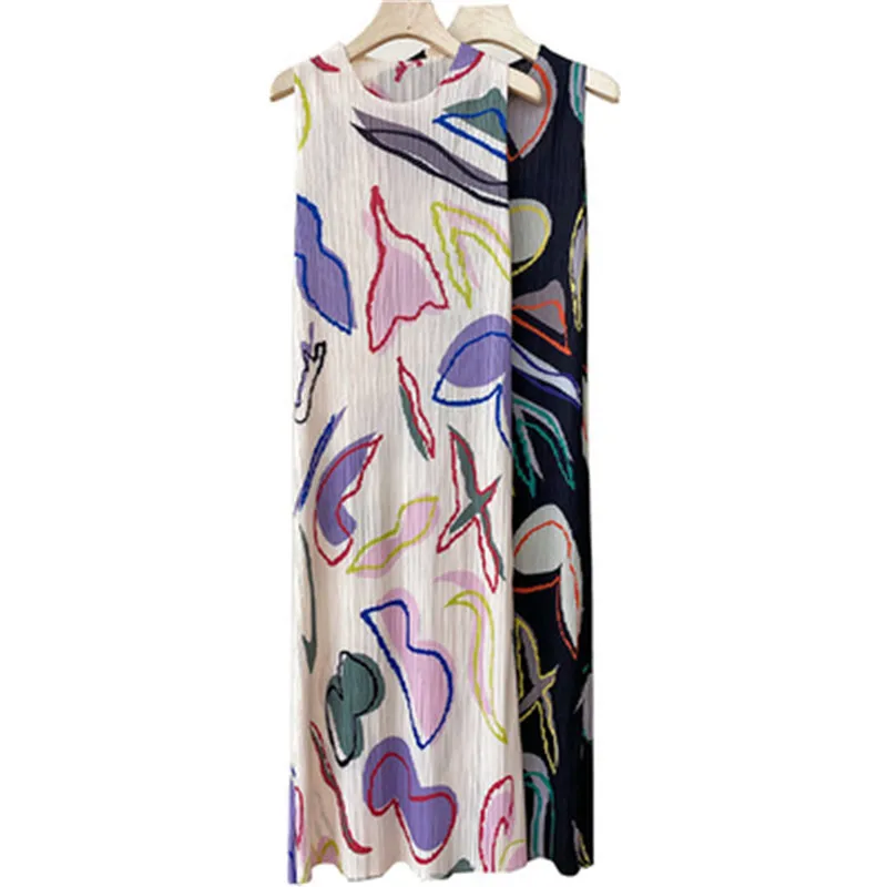 

Miyake pleated women's dress for spring and summer 2021 new style A-line fashion big swing print mid-length vest bottoming dress