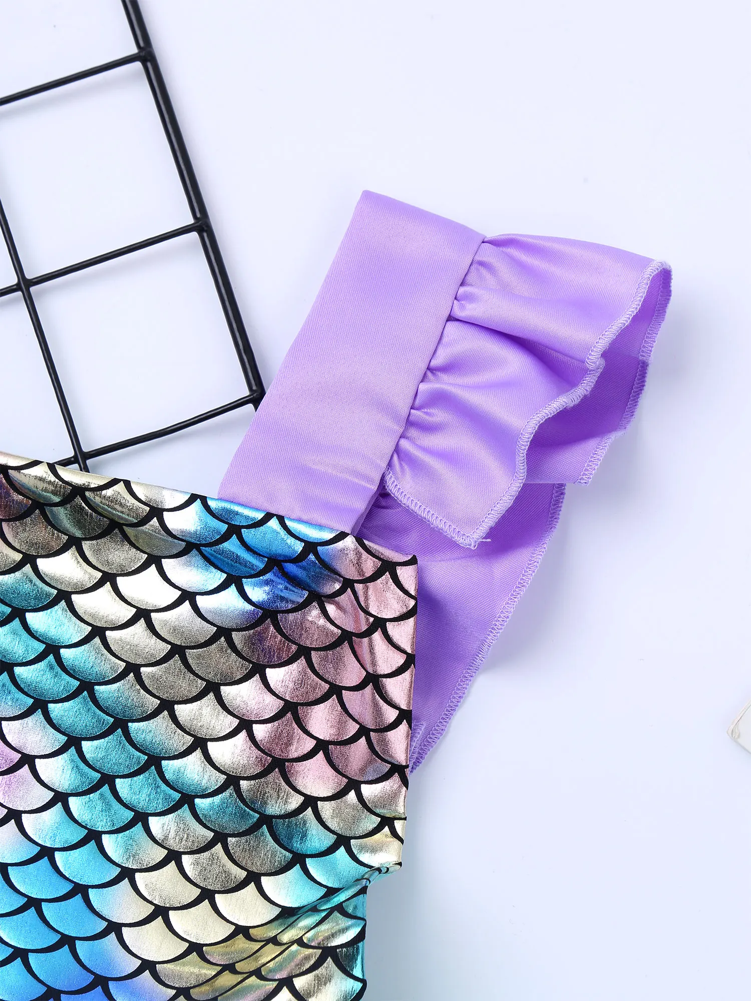 Платье-пачка с юбкой-годе без рукавов открытой спиной |