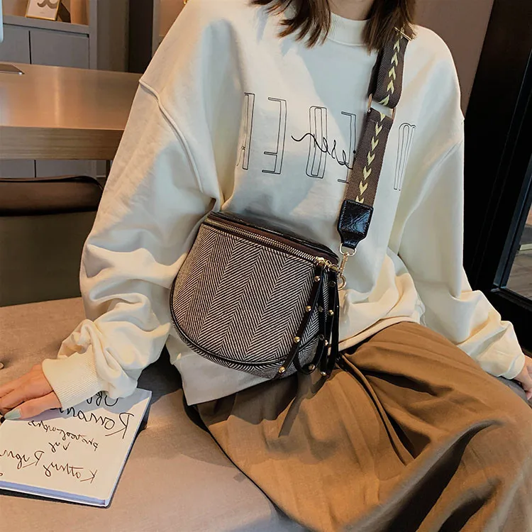 

Women Chest bag Wool Saddle bag for female Shoulder Messenger Bag small Wide strap Ladies Waist pack Lady purses black handbag