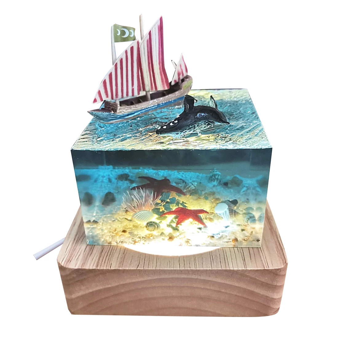 

Creative Desktop Resin Ornaments Decoration Handicrafts Marine Animal Miniature Diorama Home Modern Crafts With Light - Whale