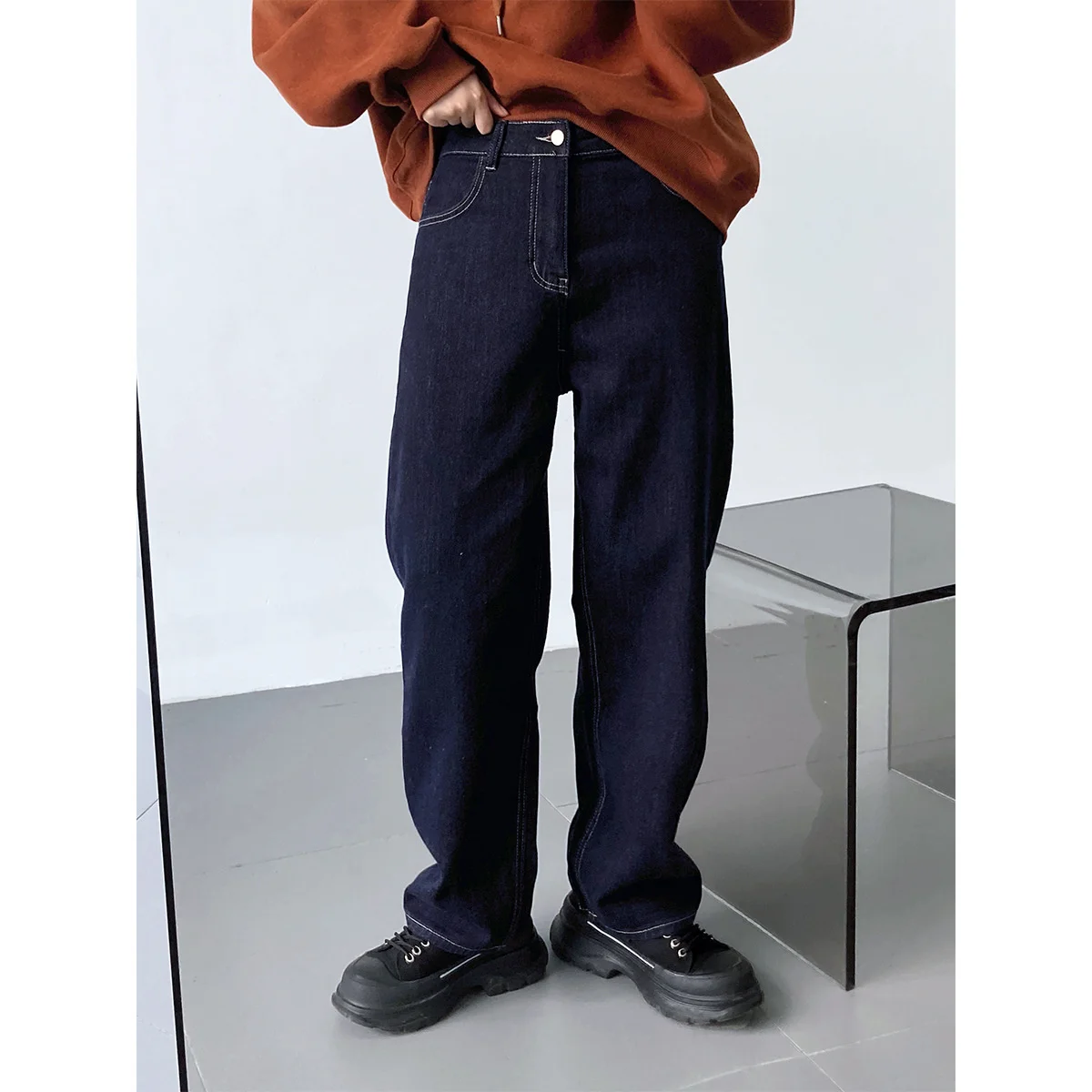 

High Waist Slant Pocket Thermal Lined Classic Straigt Jeans Blue / Black