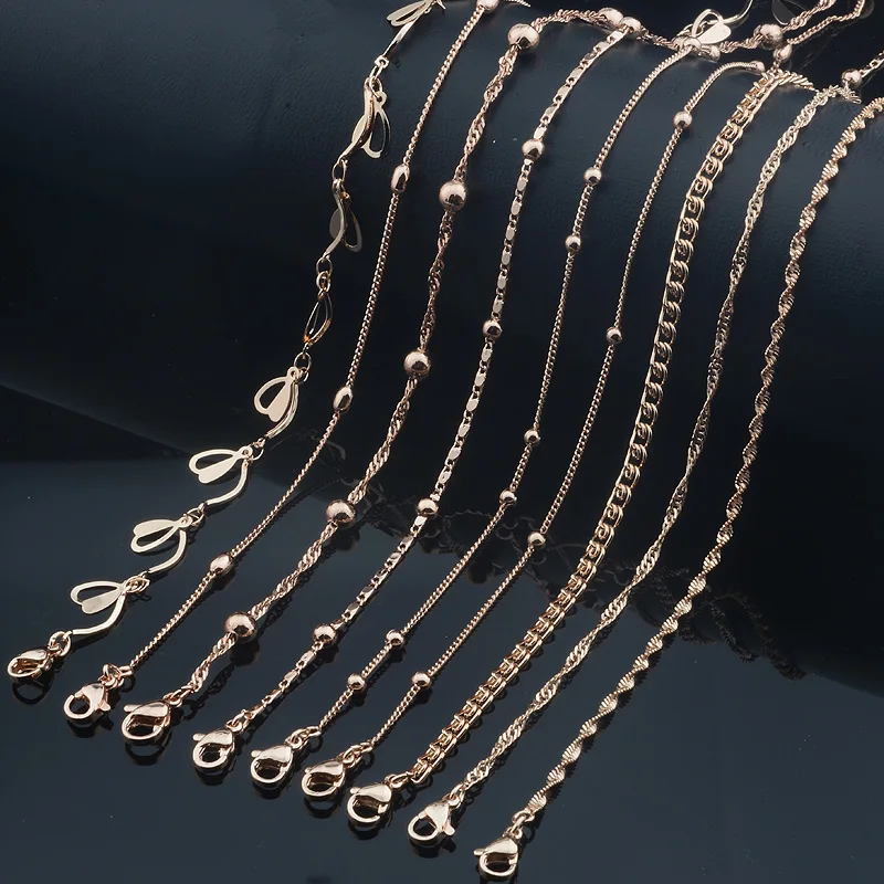 Ожерелье женское из круглых цепочек с бусинами в форме сердца цвет розовое