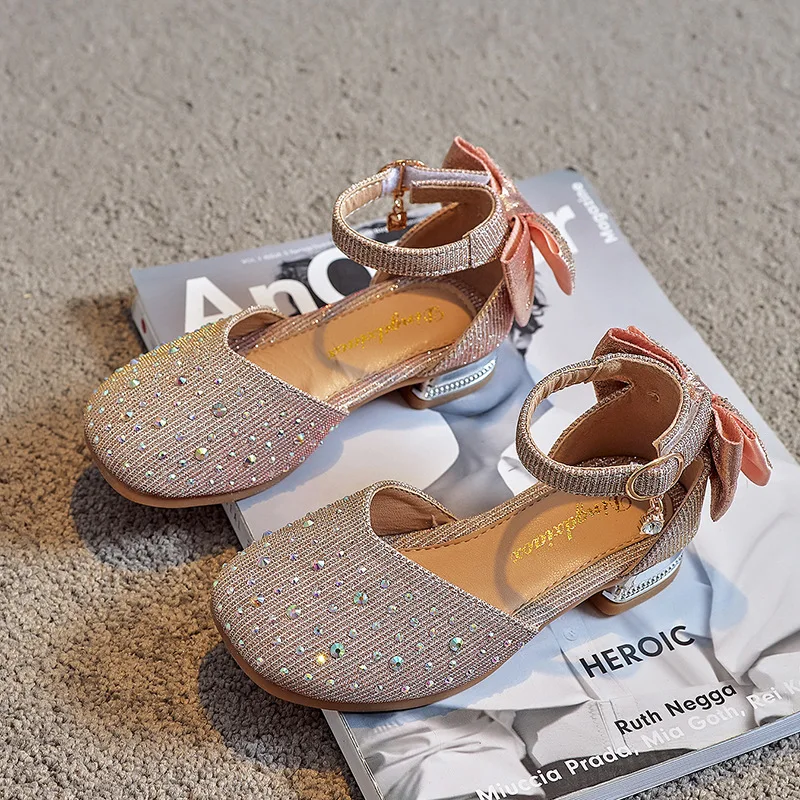 

Girls Princess Bowknot Sandals Summer Children Rhinestone Party Shoes New Pearl Soft Bottom Comfortable Kids Flat Sandals E675