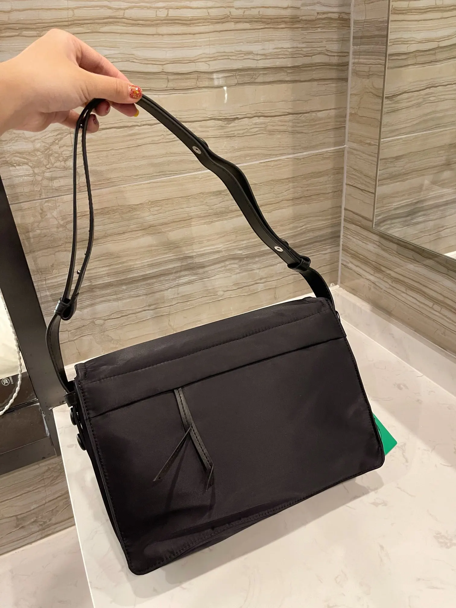 

Women and Men's bag nylon bag small waterproof diagonal bag men's black zipper business bag