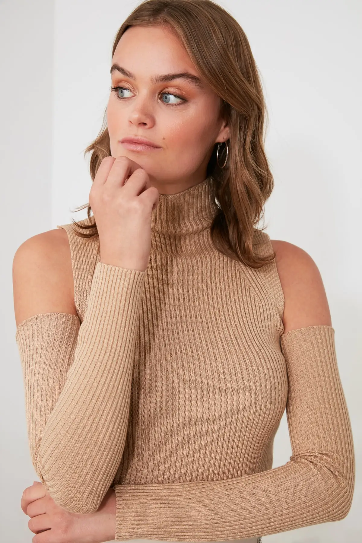 

Trendyol Shoulder Detail Knitwear Sweater TWOAW21KZ1799