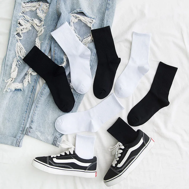 

New Streetwear Solid Color Unisex Hip Hop Socks Women Black White Grey Vertical Bar Autumn Socks Cotton for Ladies