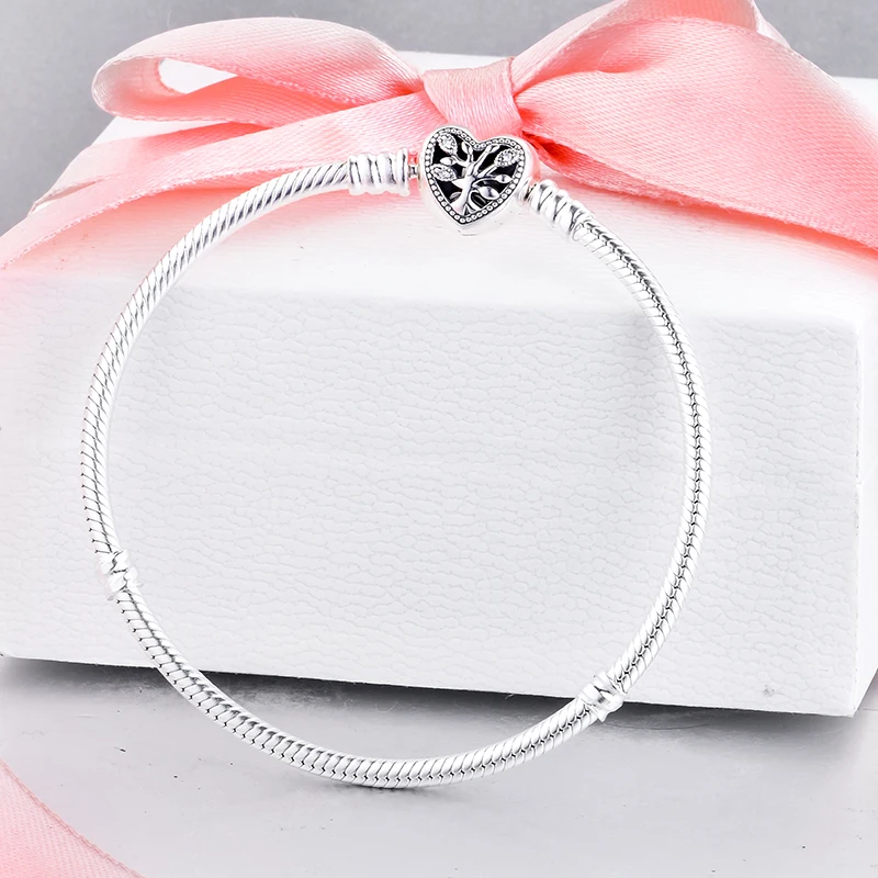 

2020 Moments Family Tree Heart Clasp Snake Chain Bracelets Spring for Mother Day Jewellry