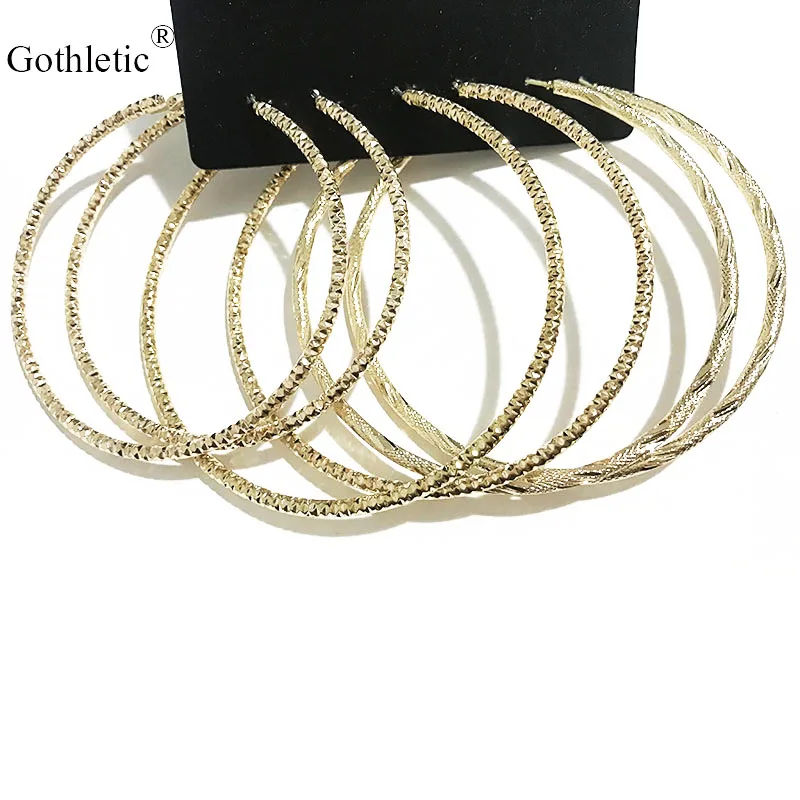 Металлические серьги с рельефным рисунком золотистые 3 шт. 70/80/80 мм 2020 | Украшения