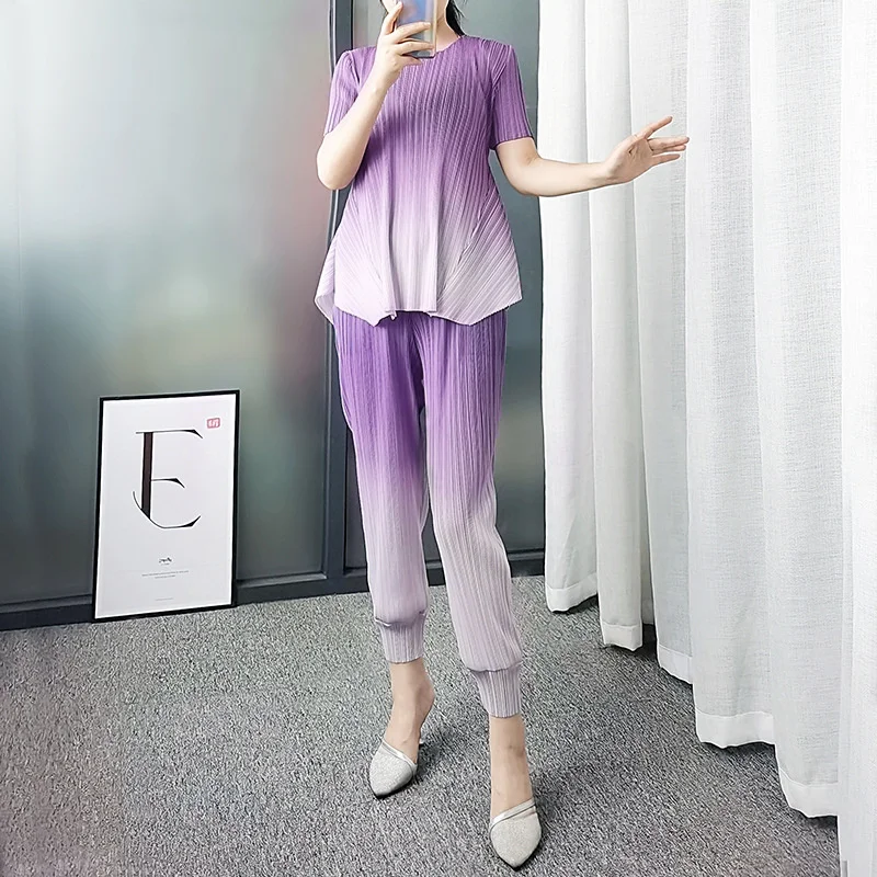 구매 GVUW Pleated 패션 정장 2021 가을 새로운 우아한 그라디언트 투피스 쌓인 레깅스 2 조각 라운지 세트 여성 KB61089 저렴한 GVUW Pleated 패션 정장 2021 가을 새로운 우아한 그라디언트 투피스 쌓인 레깅스 2 조각 라운지 세트 여성 KB61089