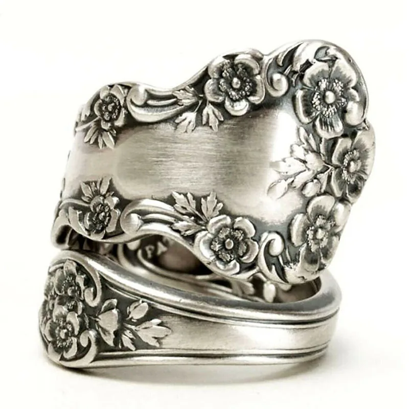 

Vintage Antique Silver Color Hand Engraved Flower Pattern Rings For Women Elegant Wedding Banquet Female Finger Ring Jewelry
