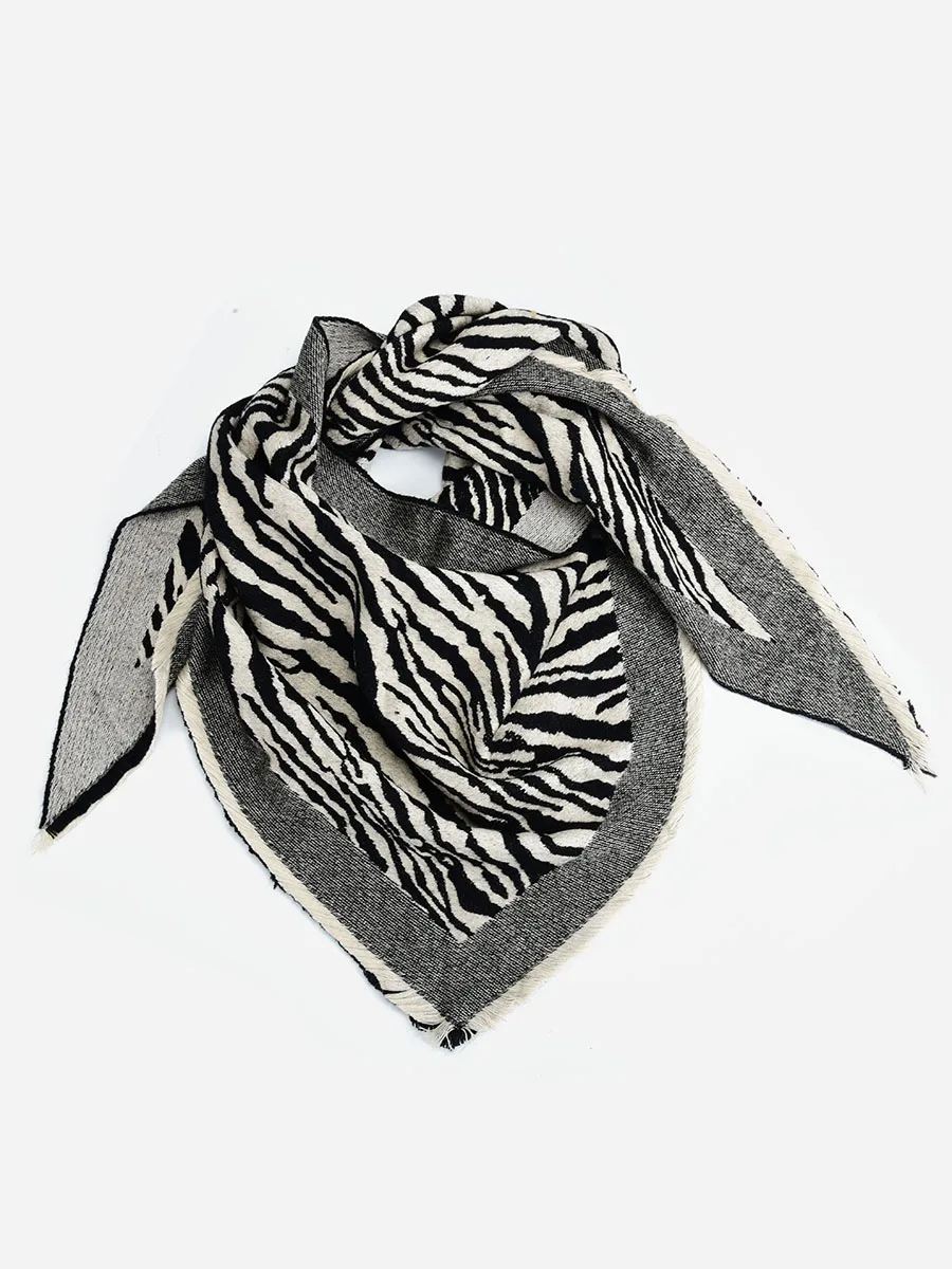 Fashion Spring Winter Women Scarf Warm Print Wrap Casual Warm Zebra Printed Scarf Neck Bandana Headband Hijabs Stoles SF1392