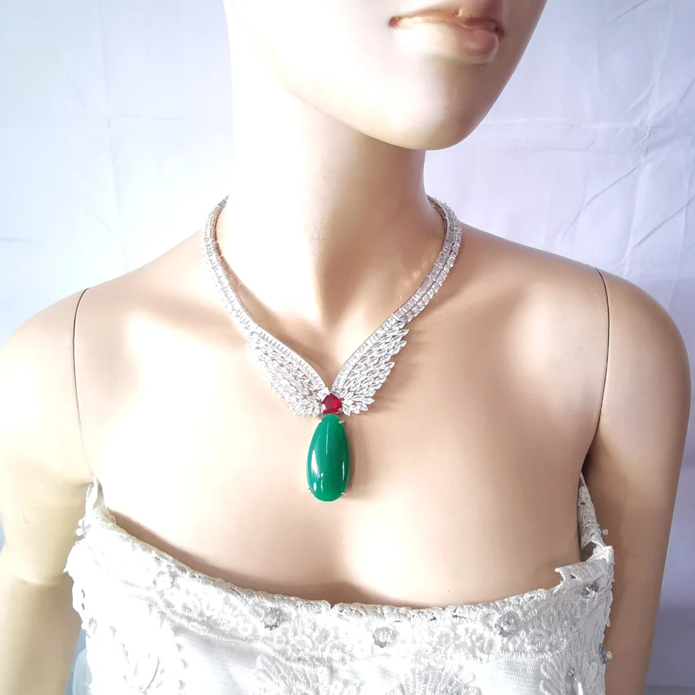 Комплект из колье и серёг с фианитом винтажный 2021 | Украшения аксессуары