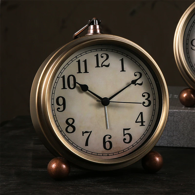 

Retro Table Clock Luxury Desk Clock Metal Ornaments Bedroom Small Simple Alarm Clock Desk Classic Bedside Clock Home Furnishings