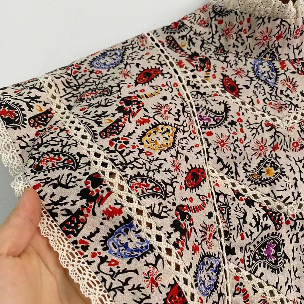 

Lace Stitching Floral Printed Blouse Womens Summer Luxuriou Fashion Shirt Chemise Elegant Ladies Casual Vetement Tops 2021