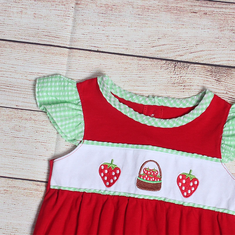

New Fashion Boutique Summer Girls Red Sleeveless Green Plaid Lace Strawberry Embroidery Pattern Baby Romper